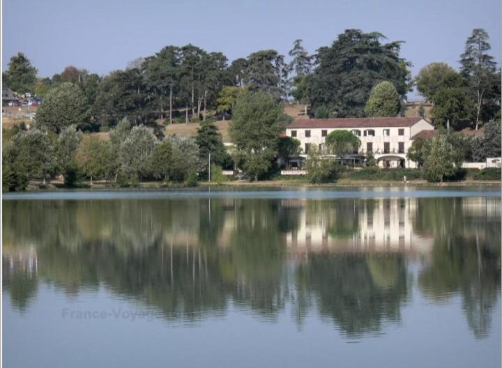 Charmante Maison Renovee, Proche Lac Et Centre-Ville L'Isle-Jourdain  Ngoại thất bức ảnh